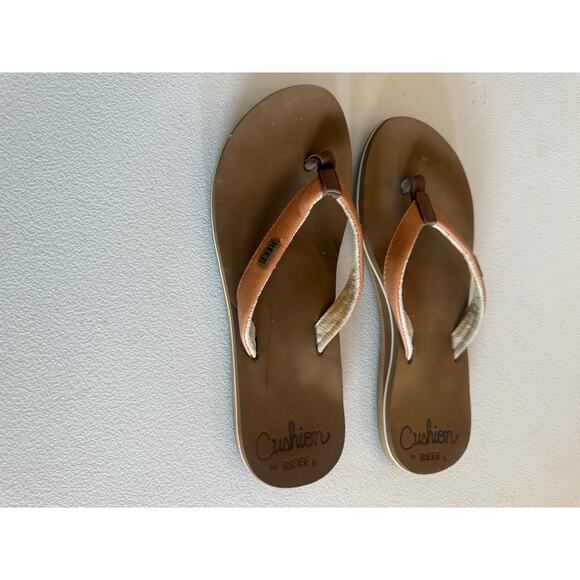 Reef Cushion Women's Comfort Flip Flop Brown Sandals Size 9 - Picture 3 of 5